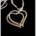 Pendentif Femme Double Coeur et Strass Clair