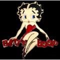 Broche plaqué or Betty Boop assise - Email Laqué rouge