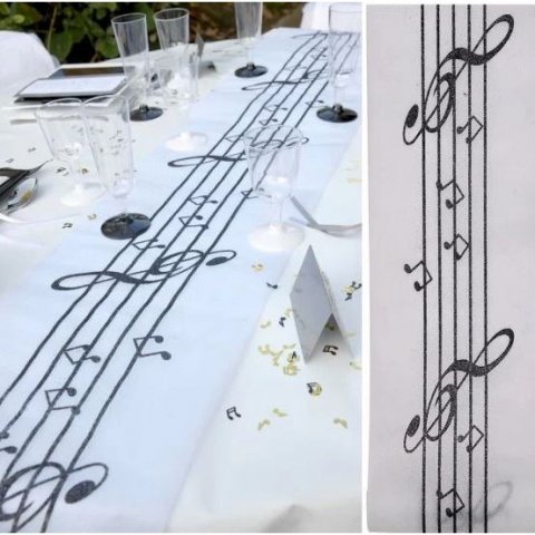 Chemin de table musique blanc - Note paillettée noire