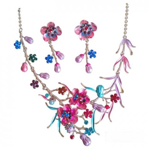 Collier et boucles doreille argentés florale et cristaux multicolores